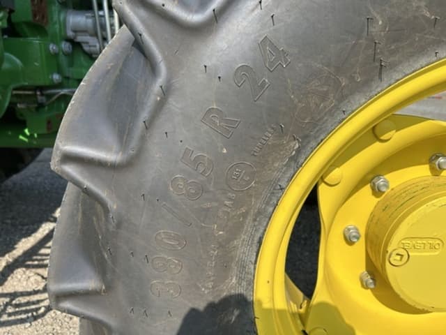 Image of John Deere 6120E equipment image 4