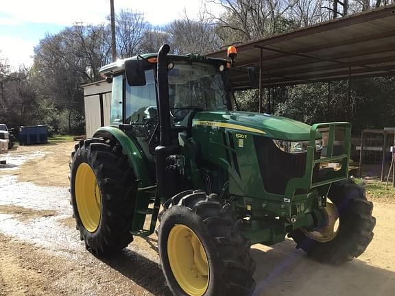 Image of John Deere 6120E equipment image 3