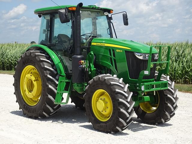 Image of John Deere 6120E equipment image 1