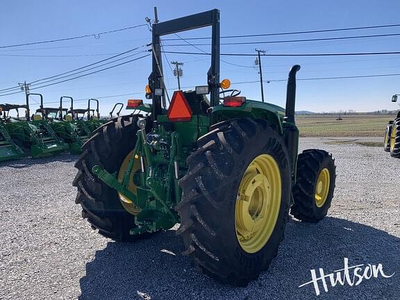 Image of John Deere 6120E equipment image 4