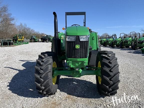 Image of John Deere 6120E equipment image 3