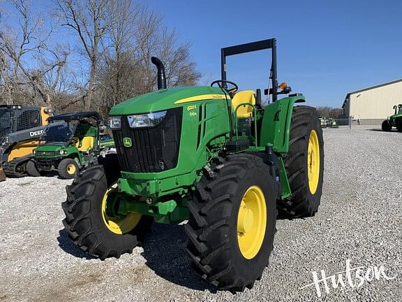 Image of John Deere 6120E equipment image 1