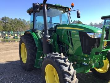 Main image John Deere 6105E