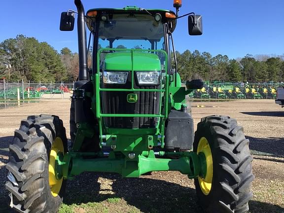 Image of John Deere 6120E equipment image 2