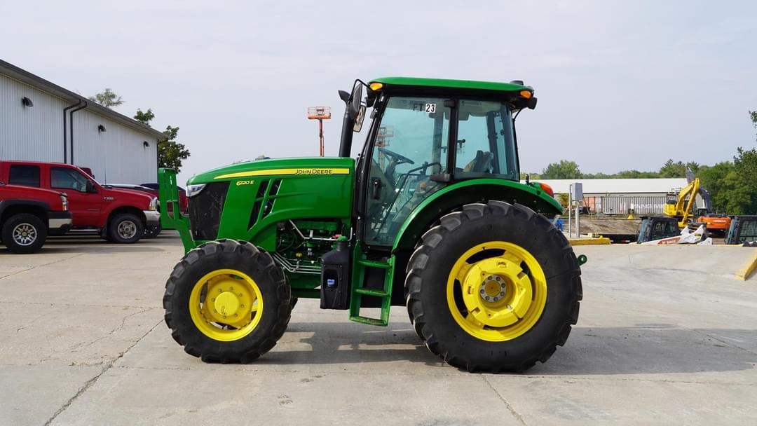 Image of John Deere 6120E Primary image