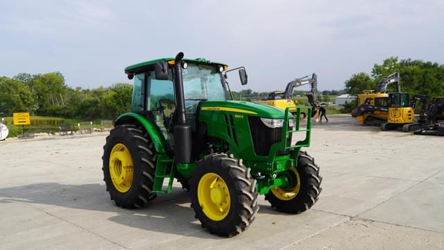 Image of John Deere 6120E equipment image 4