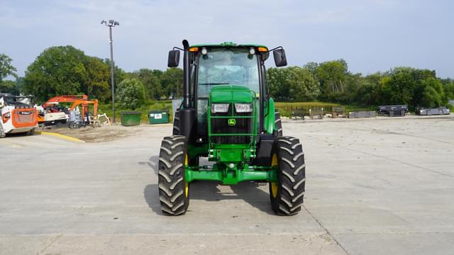 Image of John Deere 6120E equipment image 3