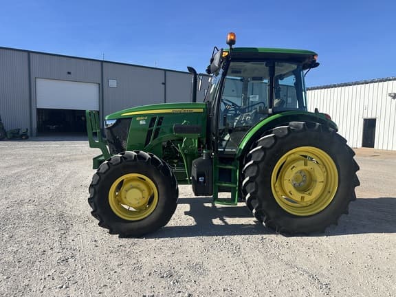 Image of John Deere 6120E equipment image 1