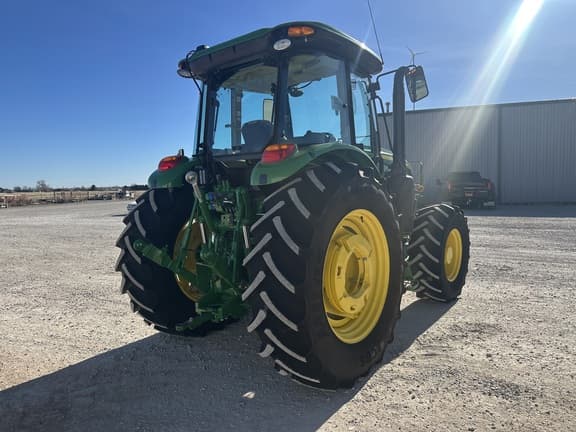 Image of John Deere 6120E equipment image 4