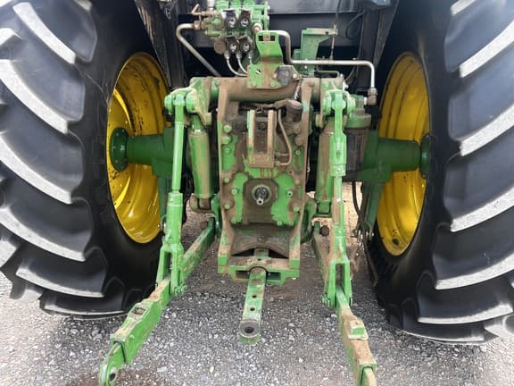 Image of John Deere 6120E equipment image 3