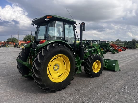 Image of John Deere 6120E equipment image 2