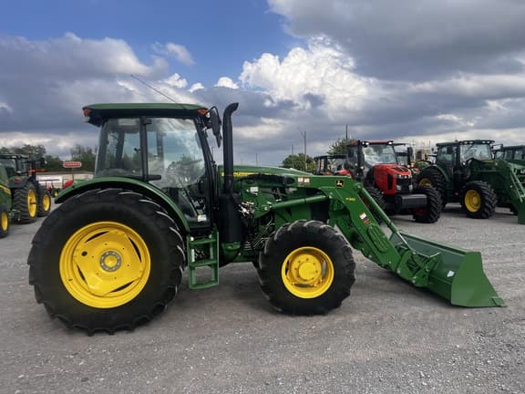 Image of John Deere 6120E equipment image 1