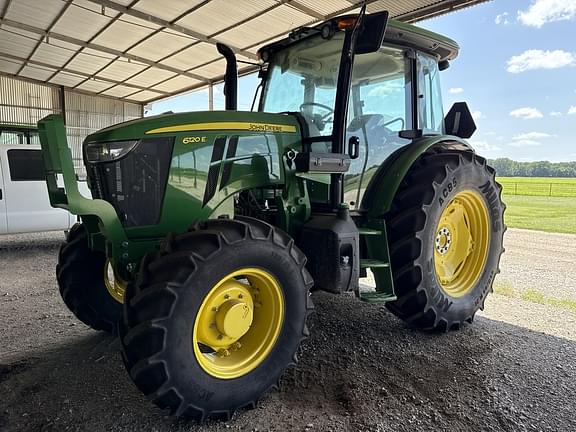 Image of John Deere 6120E equipment image 4
