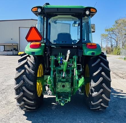 Image of John Deere 6120E equipment image 3