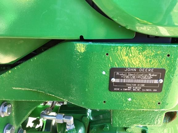 Image of John Deere 6120E equipment image 2