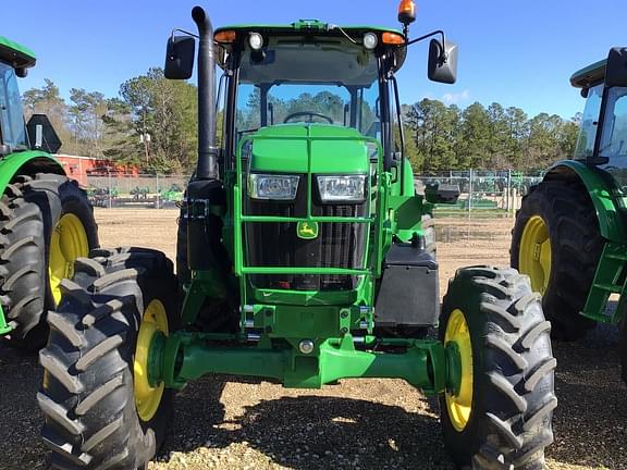 Image of John Deere 6120E equipment image 3