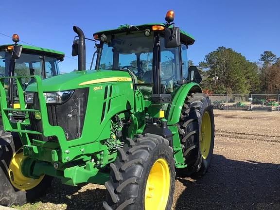 Image of John Deere 6120E equipment image 4