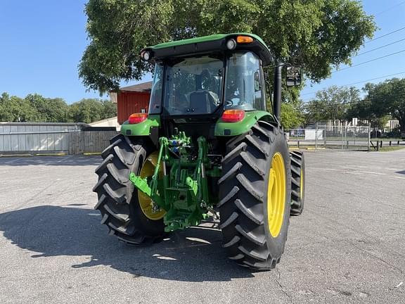 Image of John Deere 6120E equipment image 4