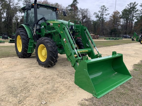 Main image John Deere 6120E