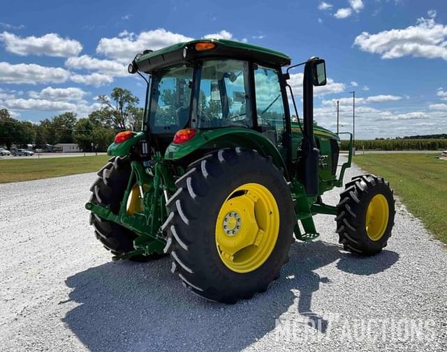 Image of John Deere 6120E equipment image 4