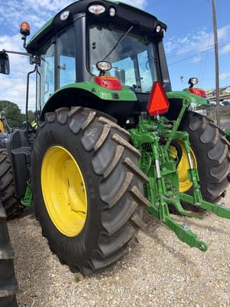 Image of John Deere 6120M equipment image 4