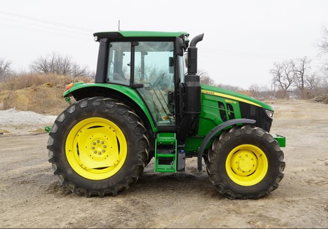 Image of John Deere 6120M equipment image 4