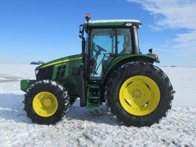 Image of John Deere 6120M equipment image 2