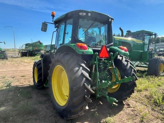 Image of John Deere 6120M equipment image 1