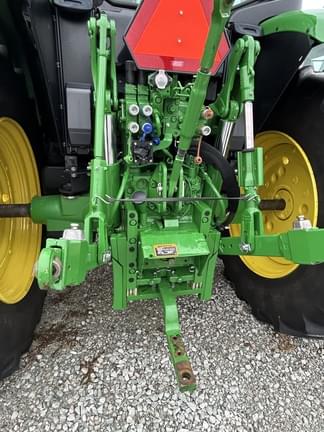 Image of John Deere 6120M equipment image 3