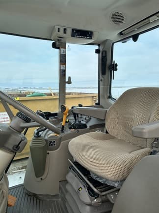 Image of John Deere 6120M equipment image 4