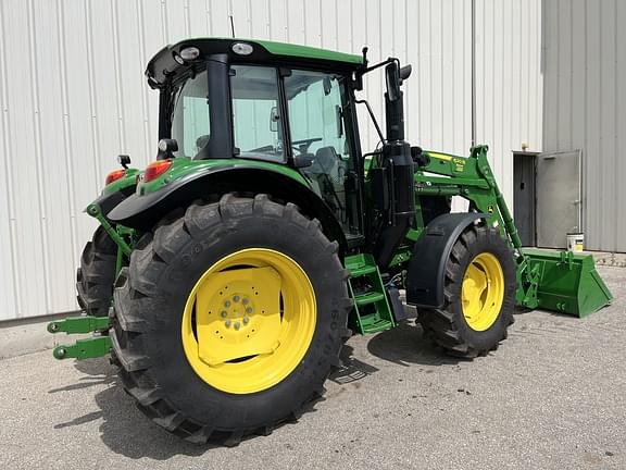 Image of John Deere 6120M equipment image 2