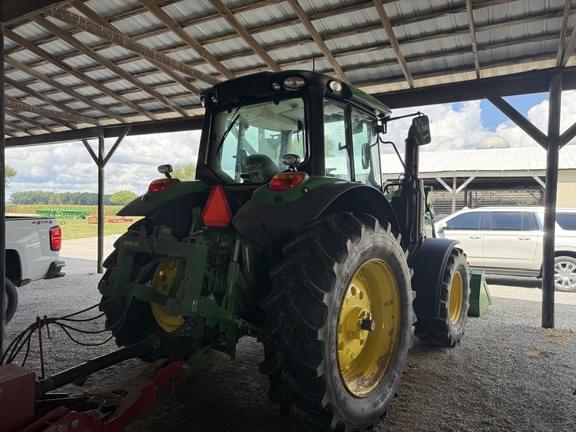 Image of John Deere 6120M equipment image 4