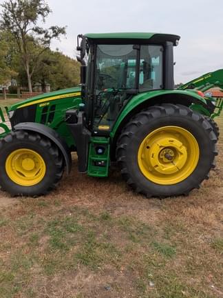 Image of John Deere 6120M equipment image 1