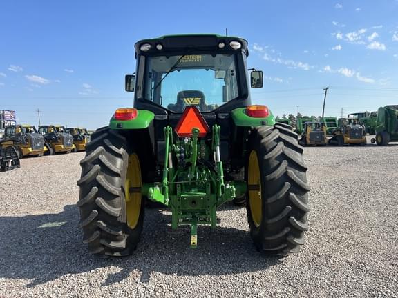Image of John Deere 6120M equipment image 3