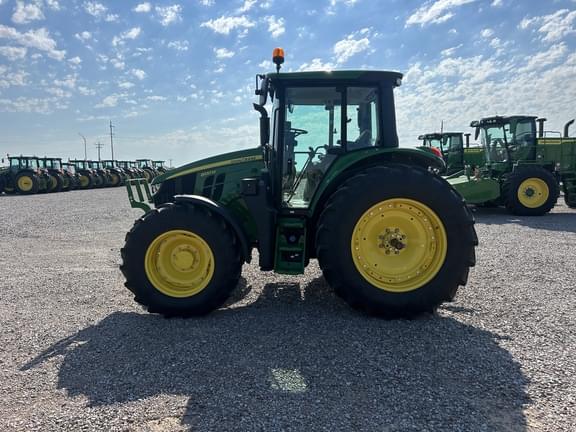 Image of John Deere 6120M equipment image 1