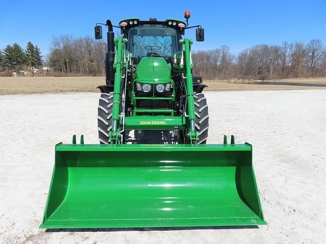 Image of John Deere 6120M equipment image 2