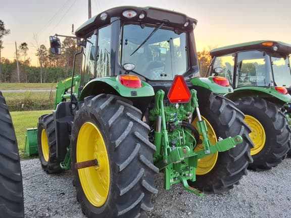 Image of John Deere 6120M equipment image 2