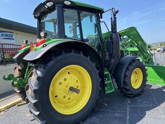 Image of John Deere 6120M equipment image 4