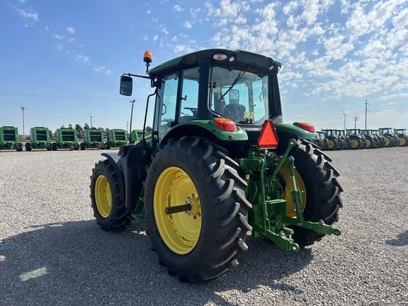 Image of John Deere 6120M equipment image 2