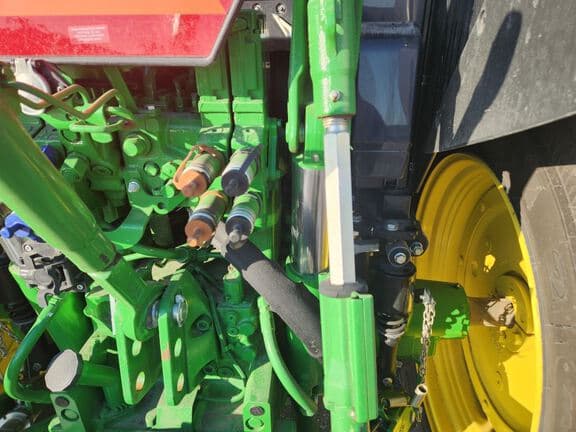 Image of John Deere 6120M equipment image 2