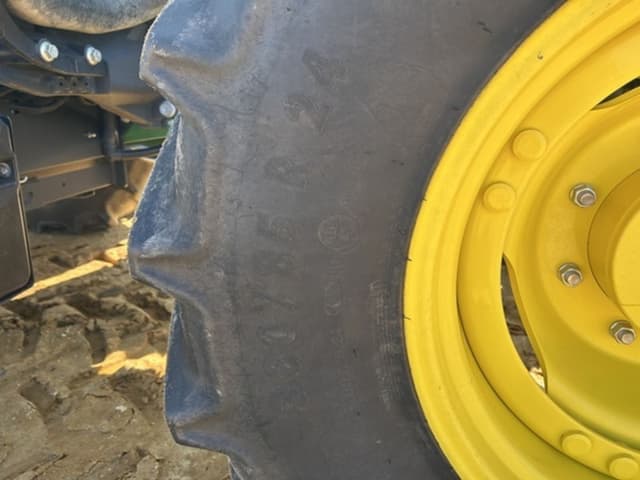 Image of John Deere 6120M equipment image 4