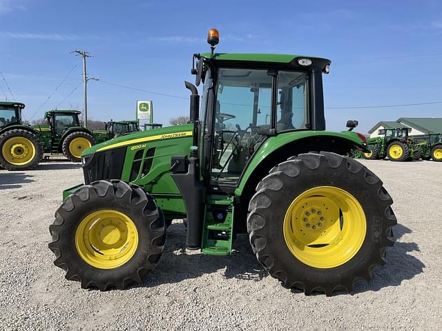Image of John Deere 6120M equipment image 2