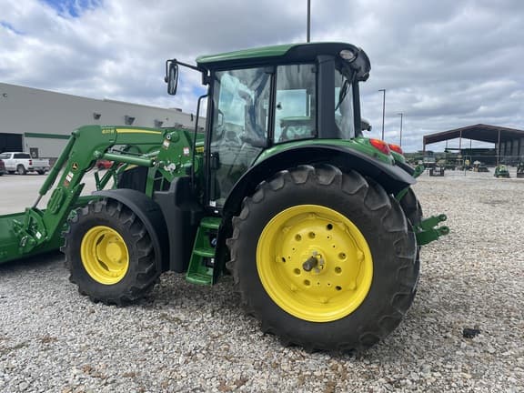 Image of John Deere 6120M equipment image 1