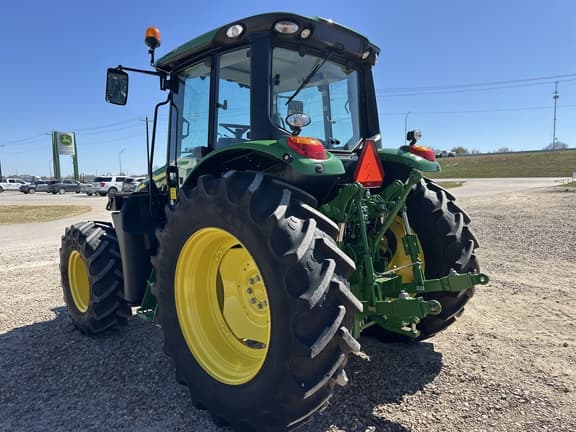 Image of John Deere 6120M equipment image 2