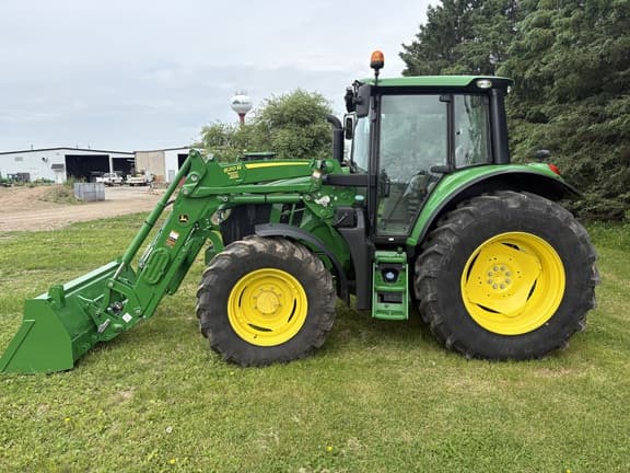 Image of John Deere 6120M equipment image 2