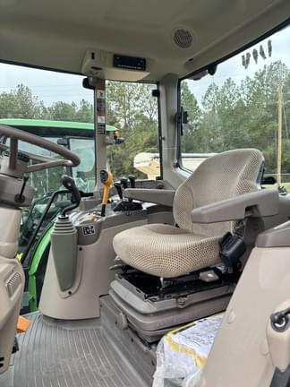 Image of John Deere 6120M equipment image 3