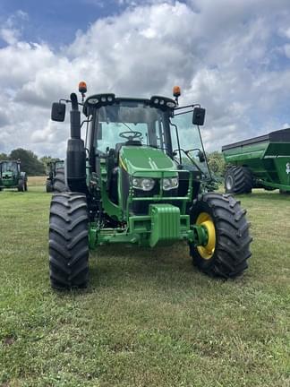 Image of John Deere 6120M equipment image 2