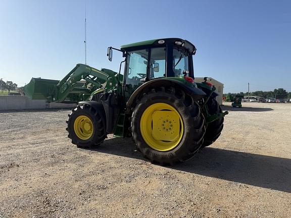 Image of John Deere 6120M equipment image 4