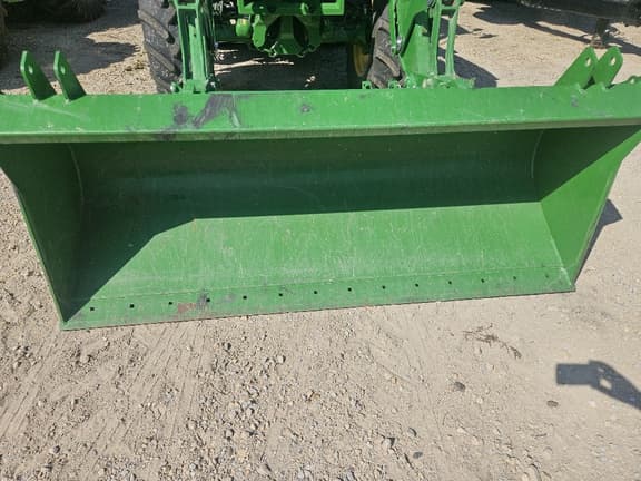 Image of John Deere 6120M equipment image 4