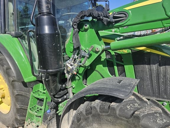 Image of John Deere 6120M equipment image 2